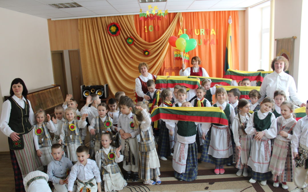Paminėtas Lietuvos valstybės atkūrimo šimtmetis ir 28-osios Lietuvos Nepriklausomybės atkūrimo metinės