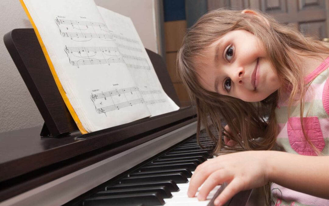 Alytaus muzikos mokykla kviečia muzikuoti ir vaidinti